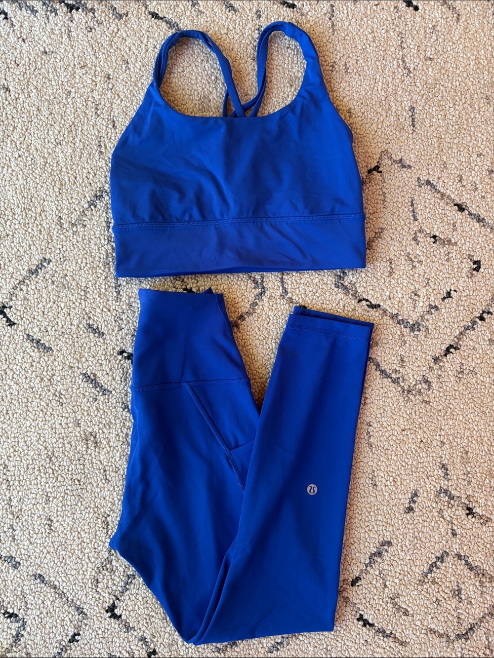 lululemon set sz 6 EUC